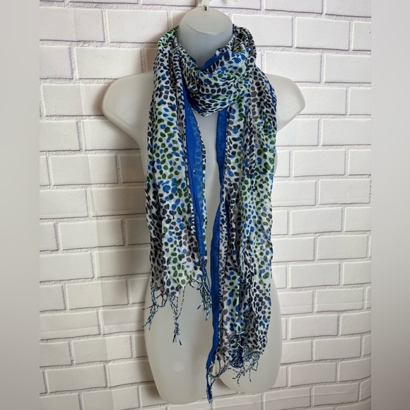 Stylish Blue, black and white  Patterned Scarf - Picture 1 of 6